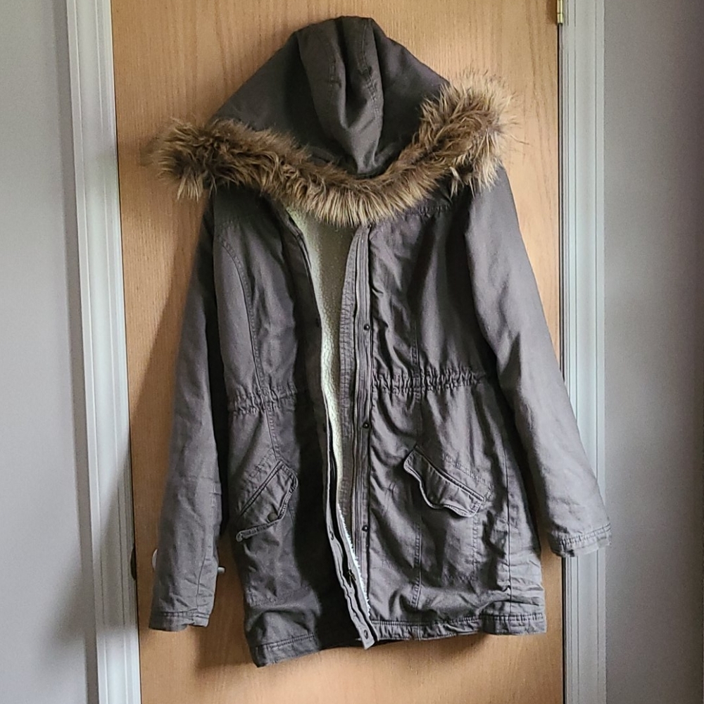 Hollister sherpa lined parka
